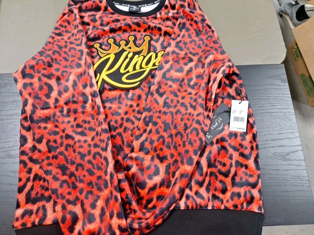 NWT Switch Remarkable Animal Print Sweatshirt Size XL Style# SFO241